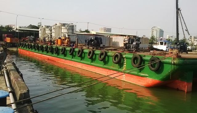Hạ thủy 02 chuyến cọc cho dự án Thiên Ưng tại cảng Vietsovpetro